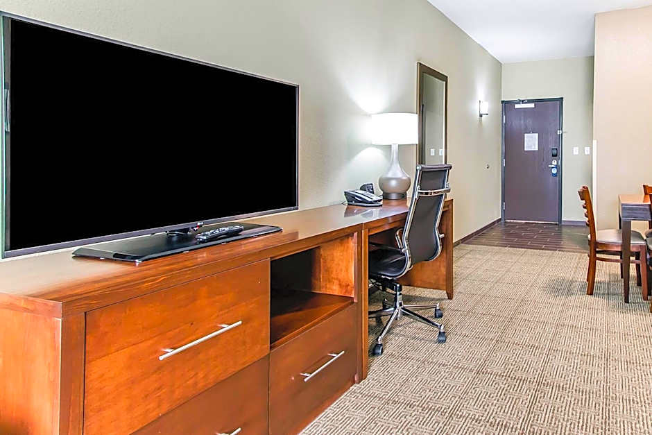 Comfort Suites West Omaha