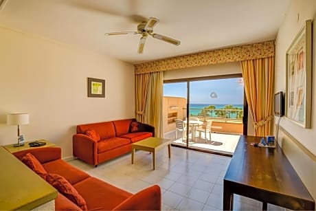 Family Room with Sea View (3 Adults)