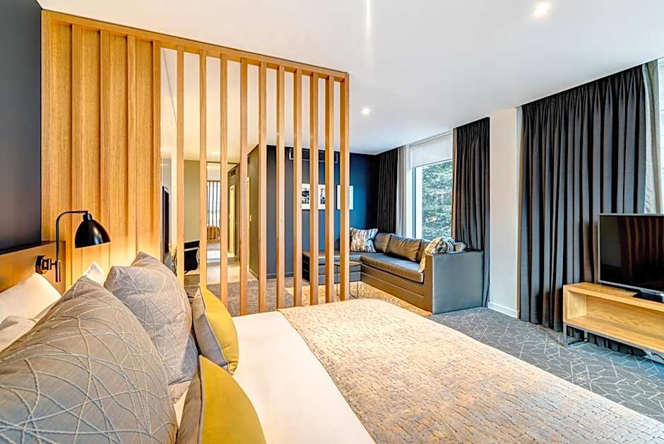Apex City of Bath Hotel