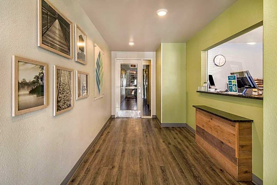 WoodSpring Suites Denton