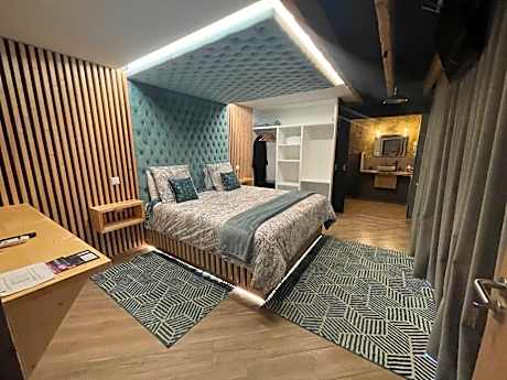 Double Room with Mountain View