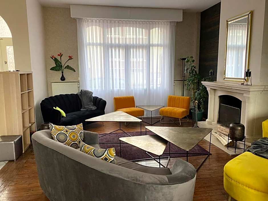 A La Villa Perroy les chambres sont spacieuses et les petit-déjeuners offerts