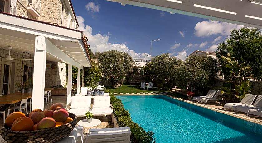 Peremere Alaçati Otel