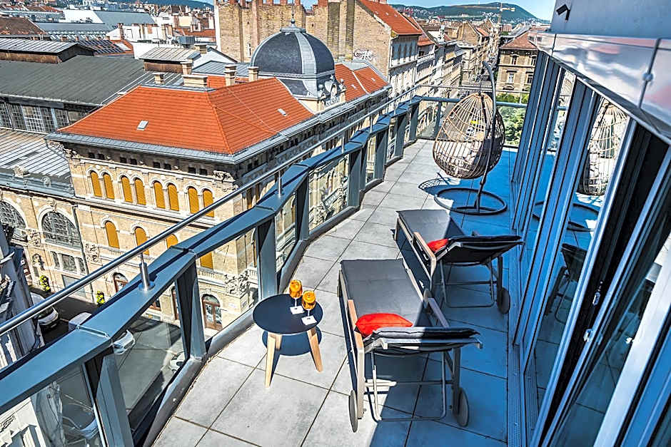 Up Hotel Budapest