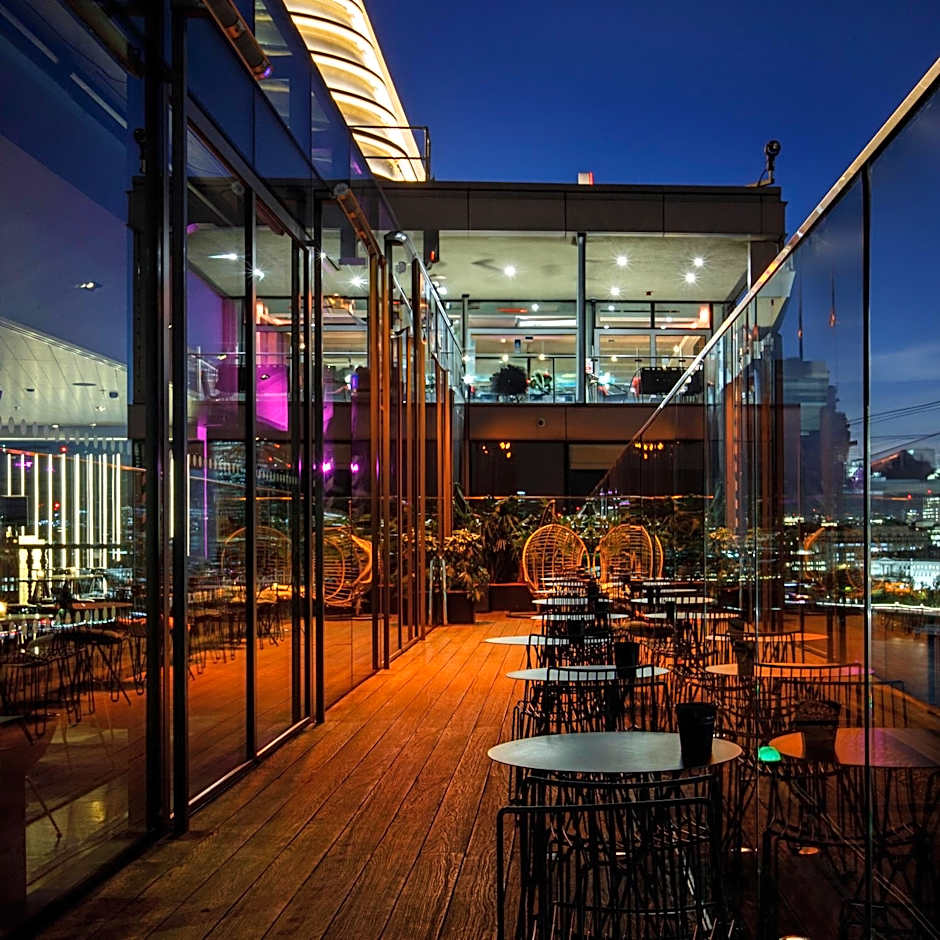 Sea Containers London