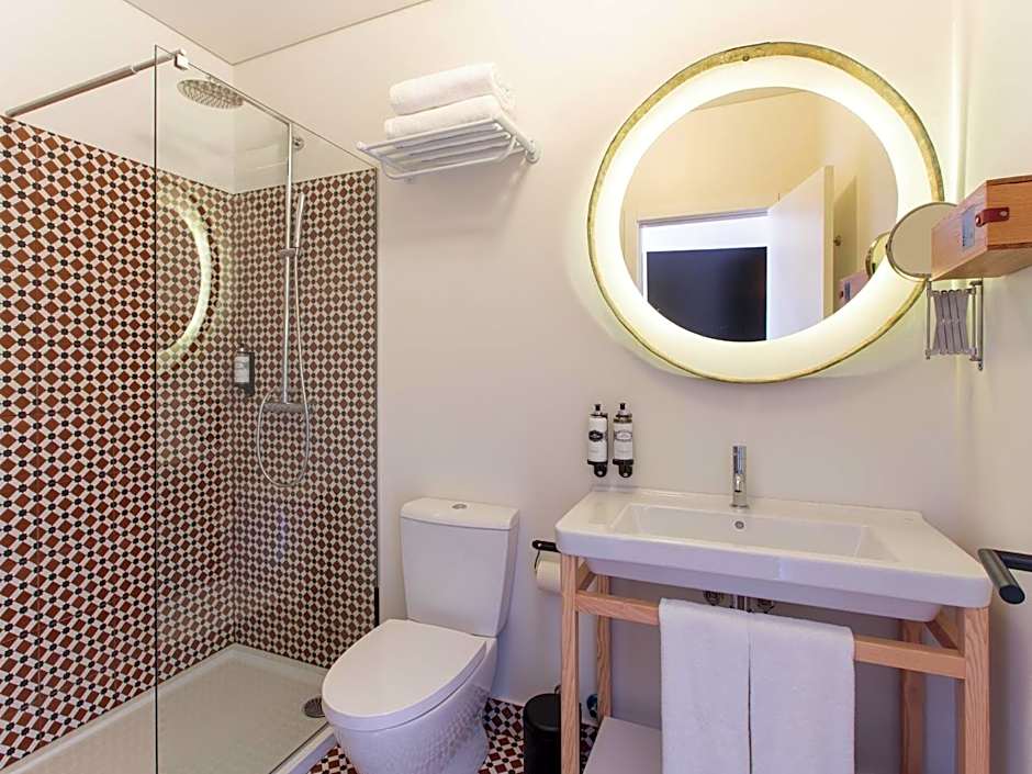 The House of Sandeman - Hostel & Suites