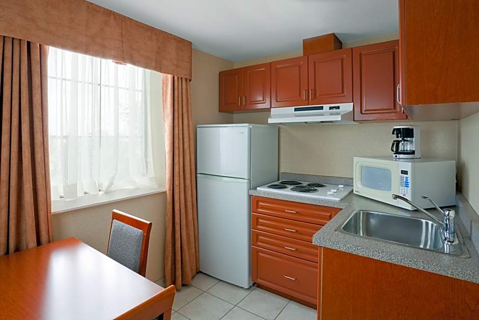 Holiday Inn Express Hotel & Suites Barrie By IHG