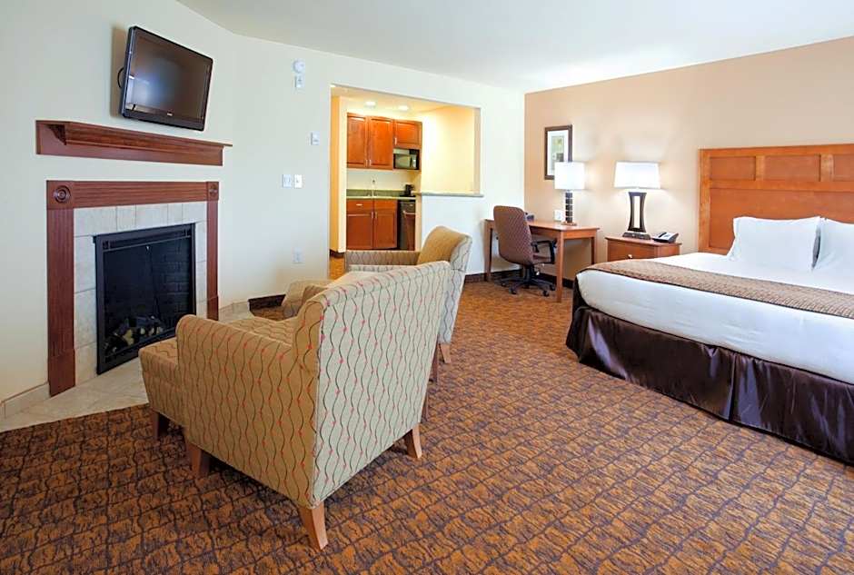 Holiday Inn Express Hotel & Suites Mount Airy By IHG