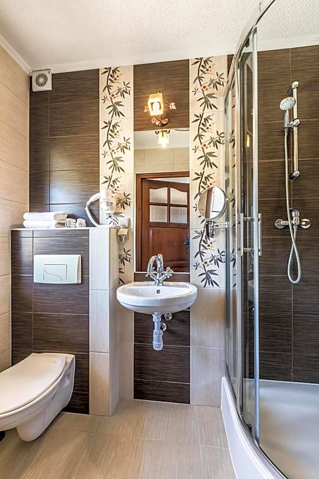 Dworek pod Giewontem - Jacuzzi & Sauna