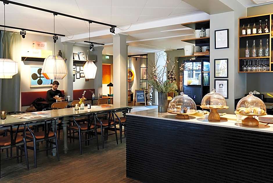 Ibsens Hotel