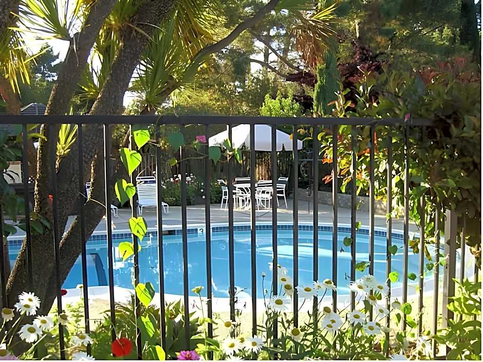 Hidden Valley Inn
