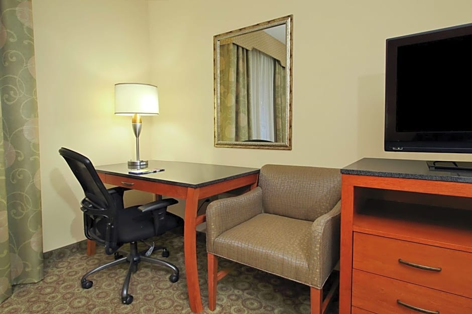 Hampton Inn By Hilton & Suites Buffalo