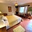 Villa Patzcuaro Garden Hotel & RV Park