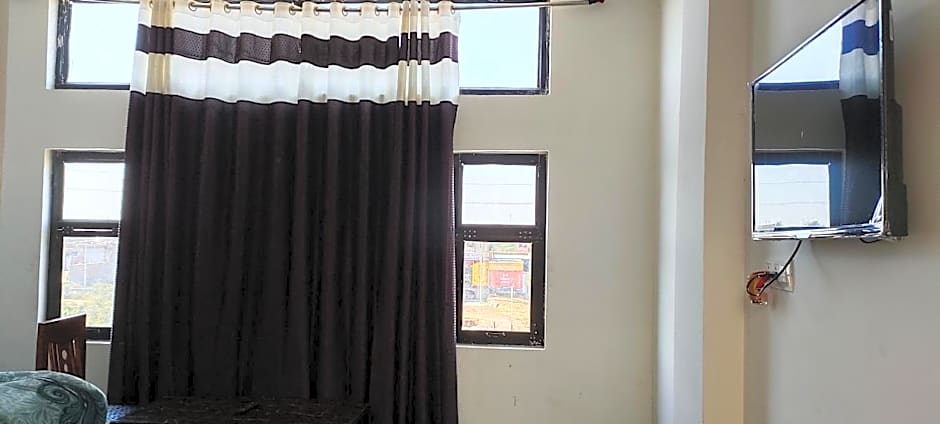 Hotel Holiday
