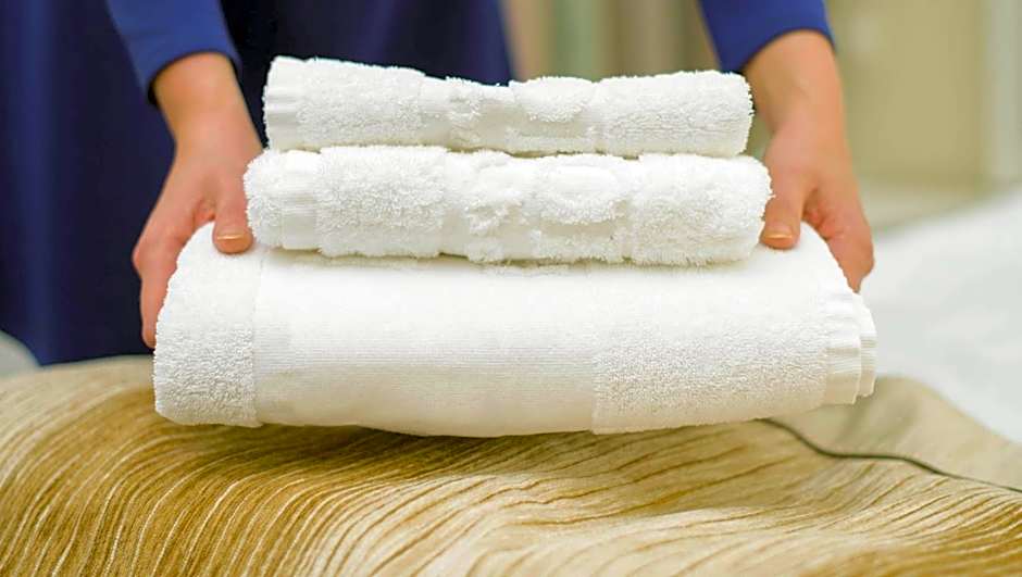 Magnuson Hotel Detroit Airport