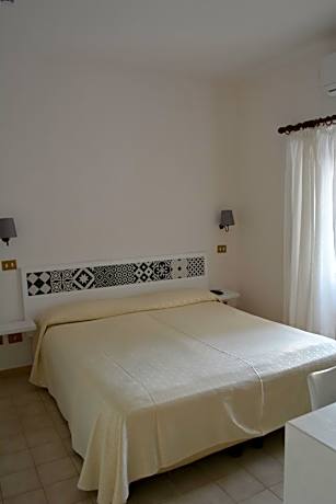 Double or Twin Room with Sea View