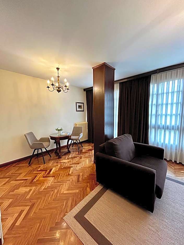 Hotel-Apartamentos La Arquera