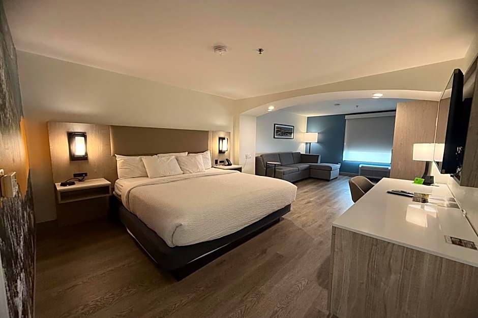 La Quinta Inn & Suites by Wyndham Albuquerque Midtown