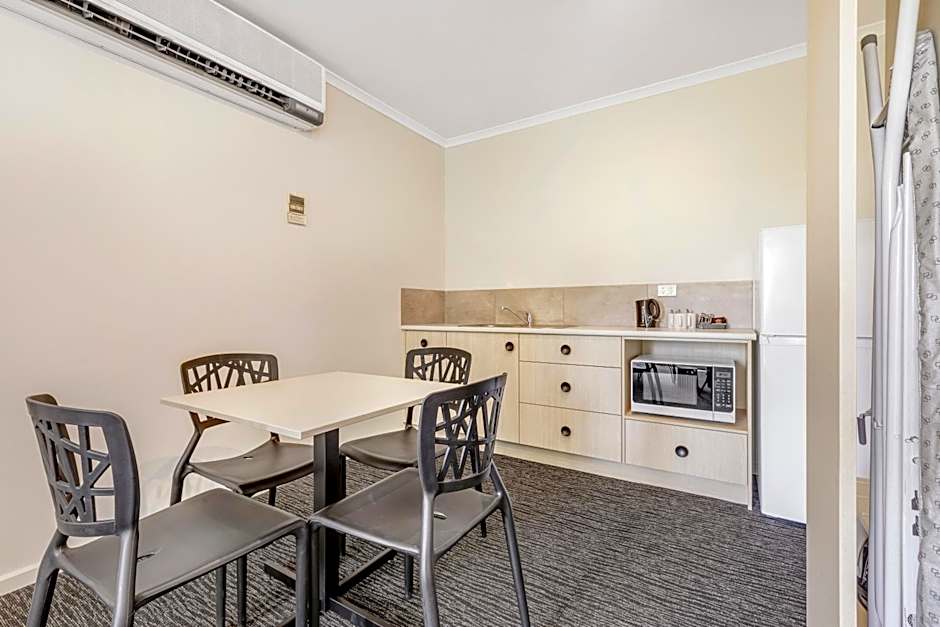 Nightcap at Findon Hotel