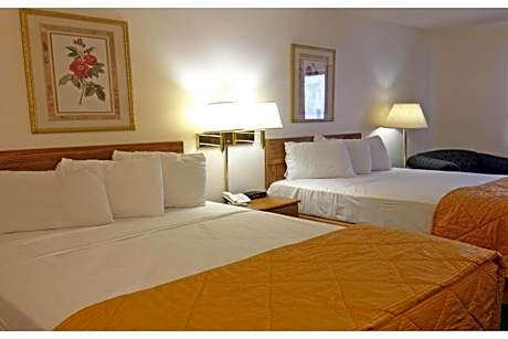 2 Queen Beds Non Smoking