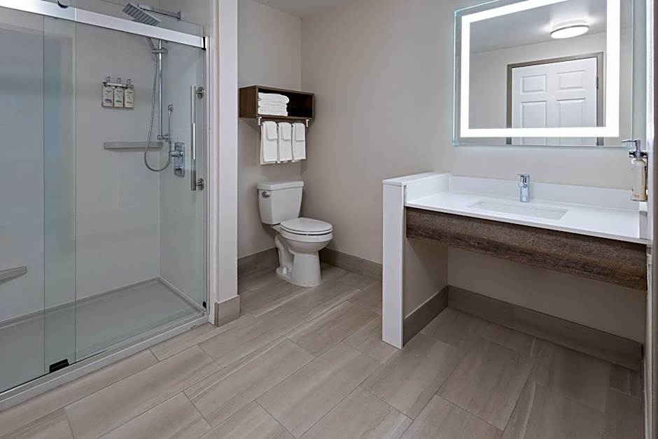 Holiday Inn Express & Suites Leesburg - Historic District by IHG