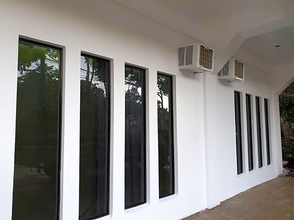 Camiguin KALIMBA DE LUNA INN