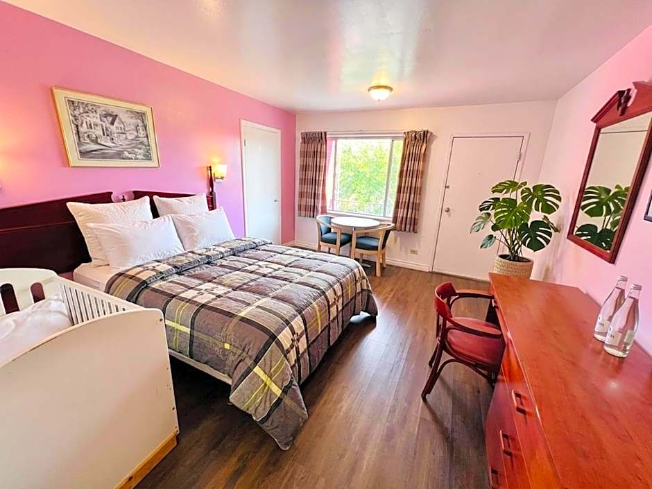 6267 Persepolis Inn