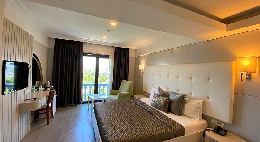 PARADISE ISLAND HOTEL