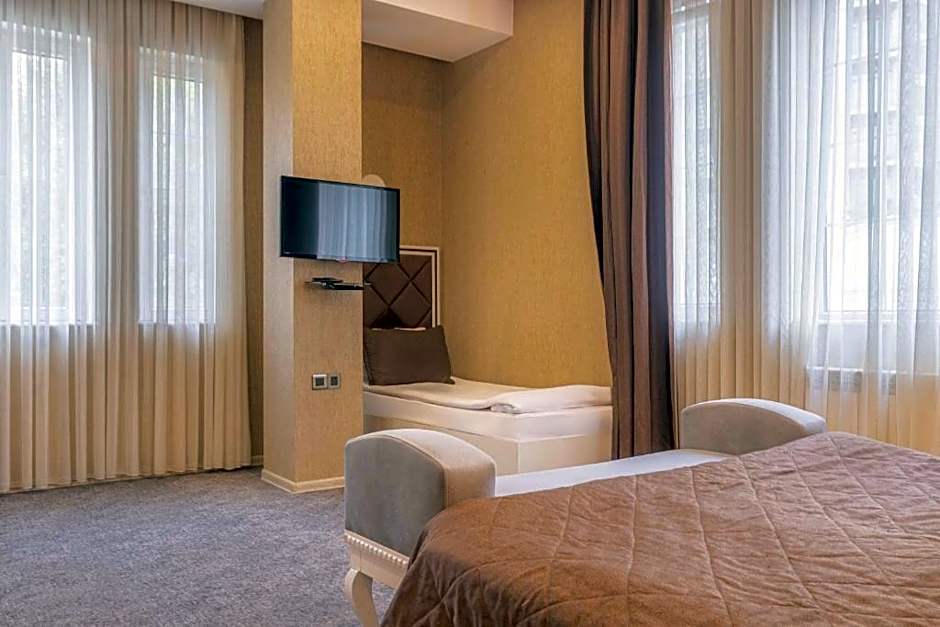 Maestro Hotel