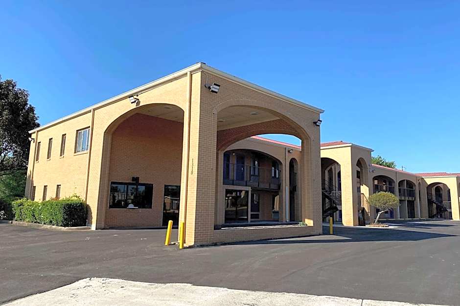 Days Inn by Wyndham Newnan