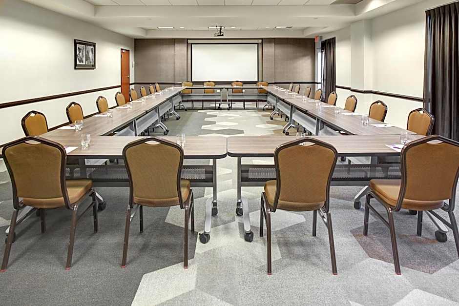 Hyatt Place Lakeland Center