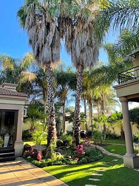 Casa Flora Guesthouse