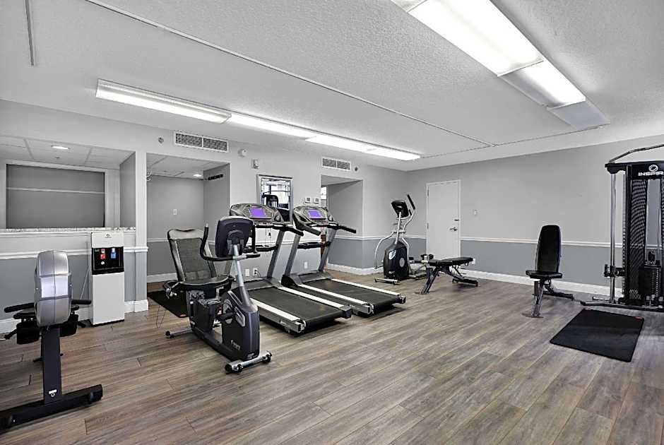 Ramada by Wyndham Jacksonville I-95 by Butler Blvd