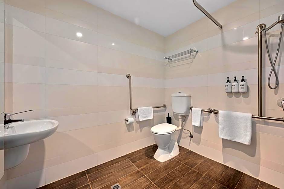 Quality Hotel Taylors Lakes