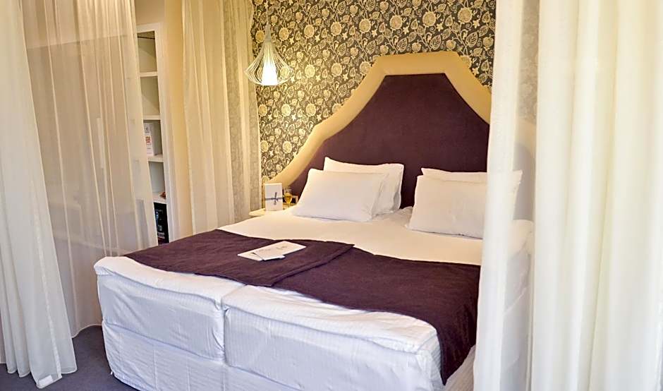 Hotel Capitolina City Chic