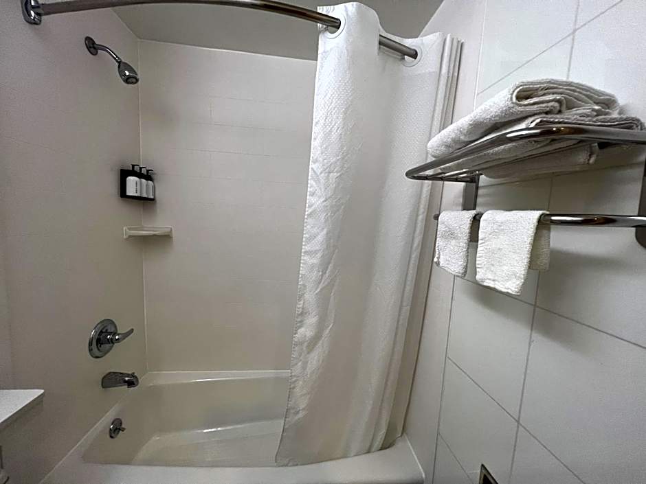 Atlantic Motor Inn