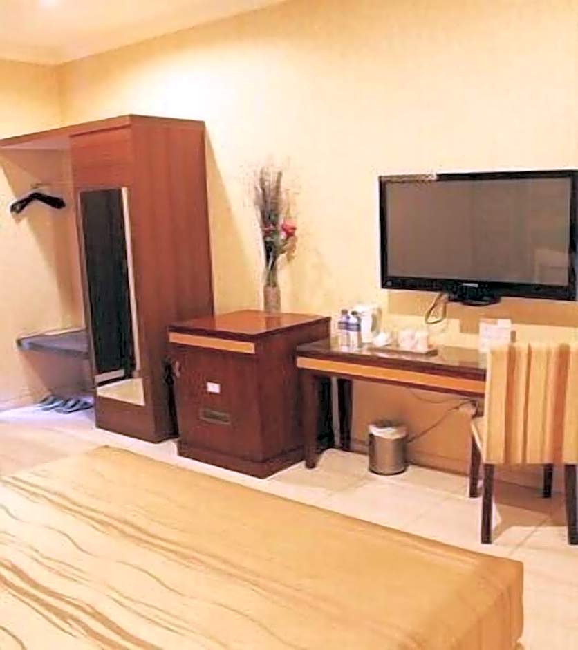 C3 Hotel