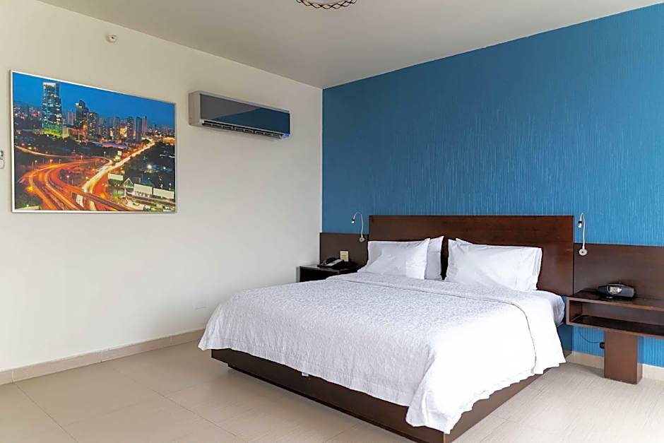 Hampton By Hilton Panama