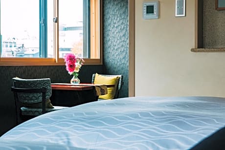 Executive Twin Room with City View