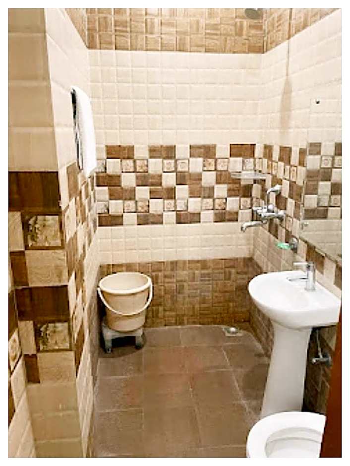 Goroomgo Shree Krishna Hotels Amritsar