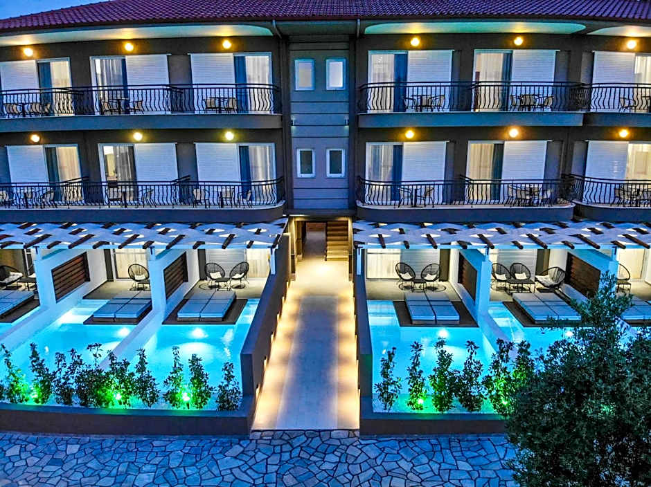 Royal Hotel and Suites