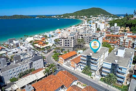 Apartamento 3 suítes centro de Bombinhas próximo ao mar