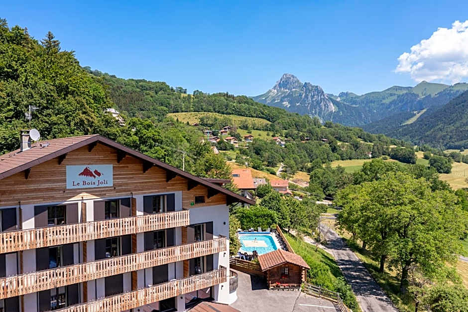 Hôtel Restaurant Le Bois Joli et SPA