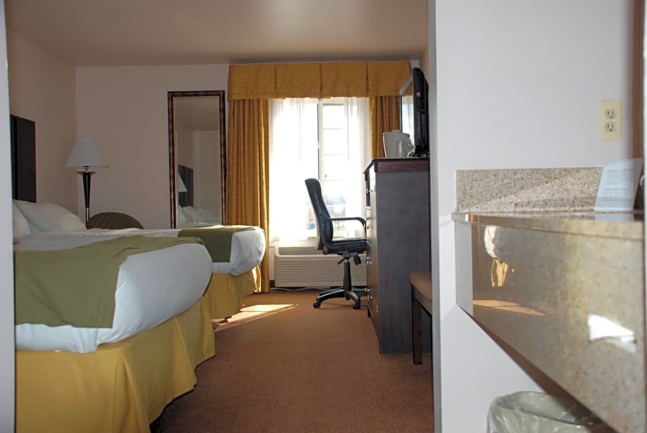 Holiday Inn Express Hotel & Suites East Lansing, an IHG Hotel