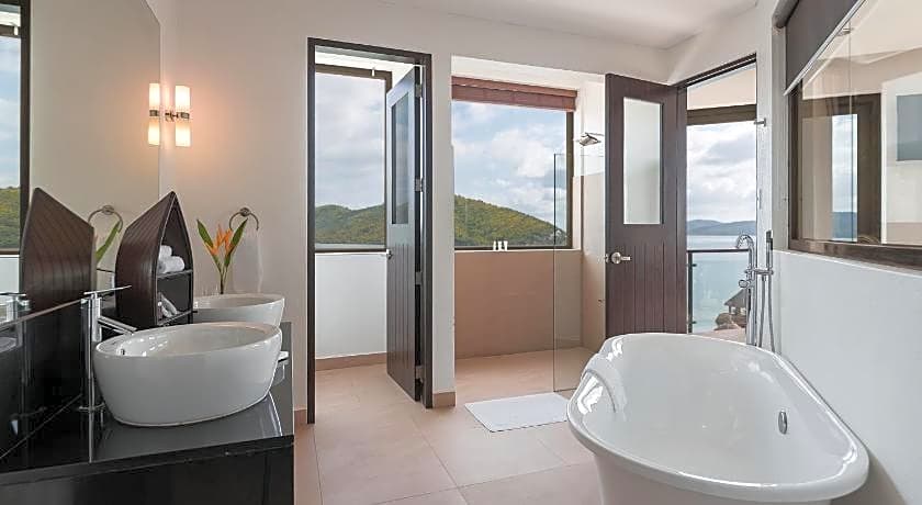 Busuanga Bay Lodge