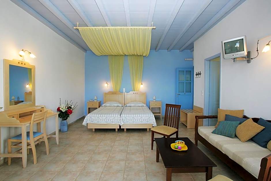 Porto Raphael Residences & Suites