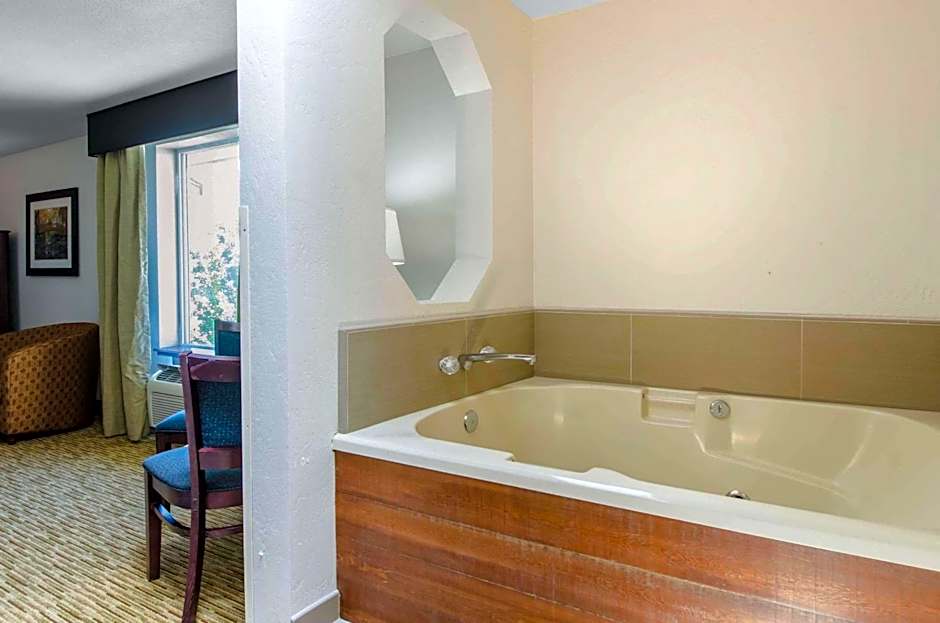 Comfort Inn & Suites Ashland