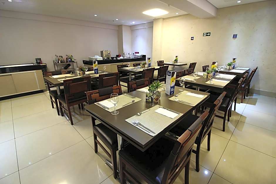 Hotel Beaga Convention Expominas by MHB