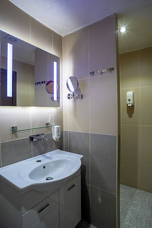 Hotel Enigma