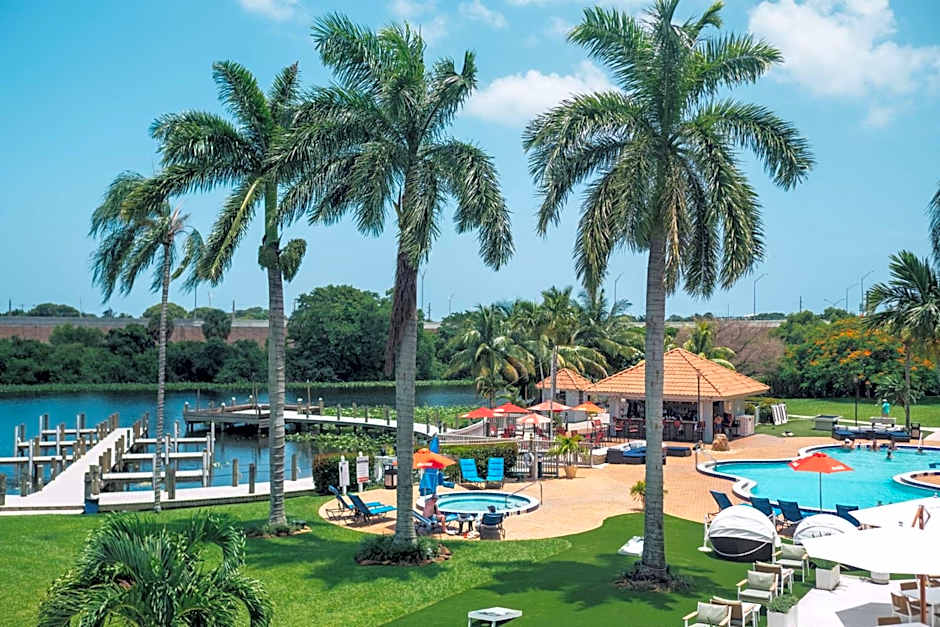 Hilton Palm Beach Airport